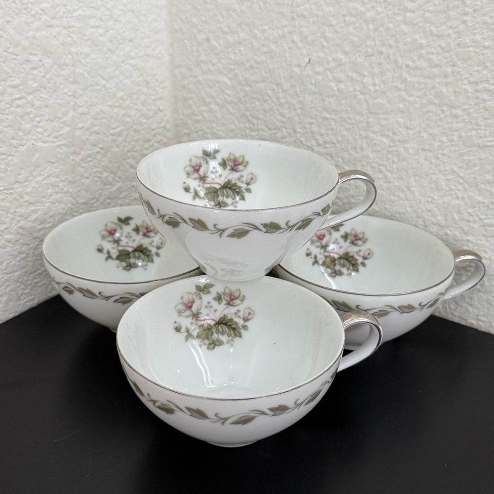 Vintage Set Of 4 FLAIR Irene 4149 Japan Sage Wreath Leaf Floral Design Tea Cups
